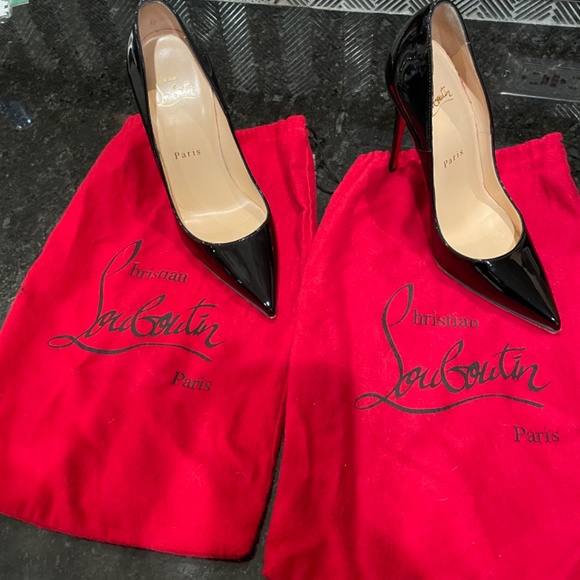 Christian Louboution So Kate Heels - Picture 2 of 9